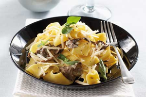 Pasta med oxfilé & gräddsås
